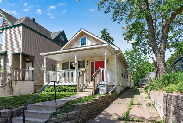 869 Desoto ST, Saint Paul, MN 55130