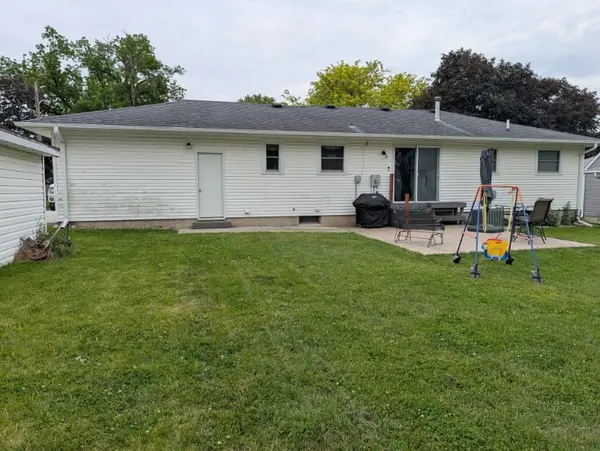 377 1st ST SW, Wells, MN 56097