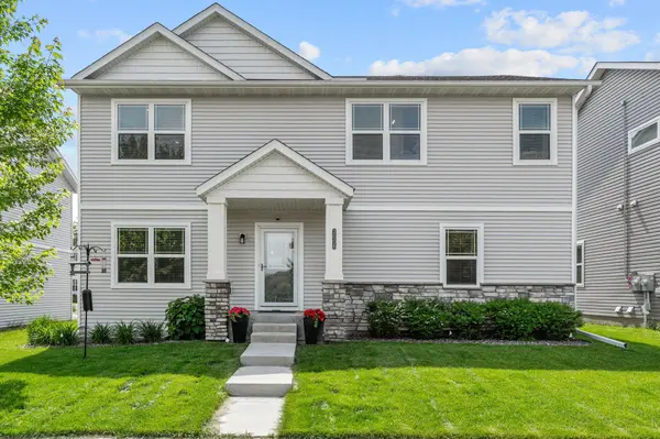 3006 Hemingway DR, Chaska, MN 55318