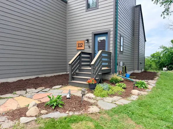 102 Arrowhead RD, Emmons, MN 56029