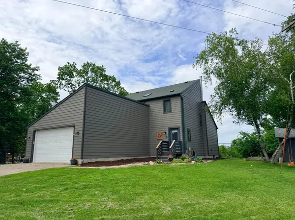 102 Arrowhead RD, Emmons, MN 56029