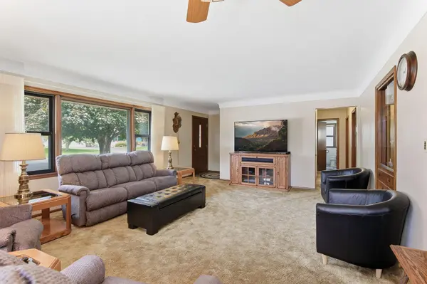300 Edith DR, West Saint Paul, MN 55118