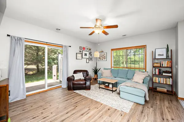 8000 Stratford CIR S, Shakopee, MN 55379