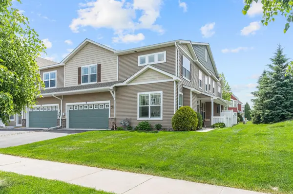 9500 Washington BLVD #4, Chanhassen, MN 55317