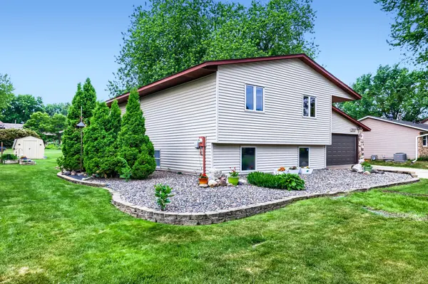 2707 Croixwood BLVD, Stillwater, MN 55082