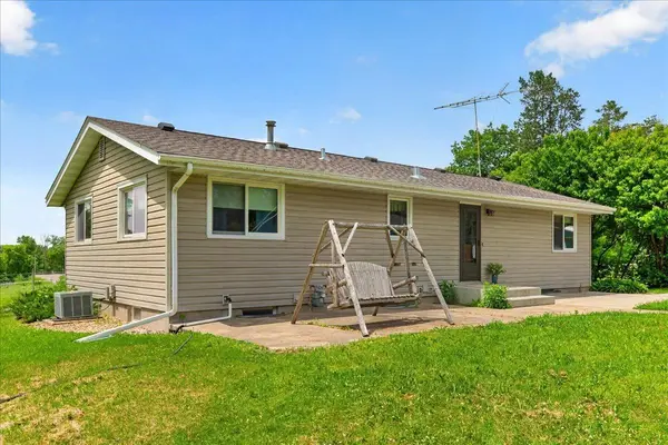 8625 Burr Oak LN, Maple Plain, MN 55359