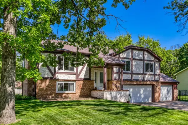 9951 Ibis ST NW, Coon Rapids, MN 55433