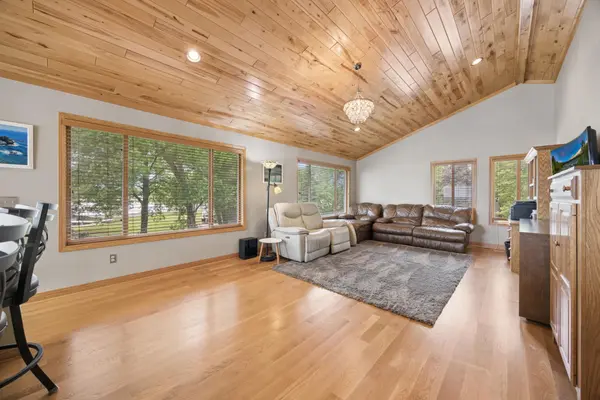 1465 Basswood RD, South Haven, MN 55382