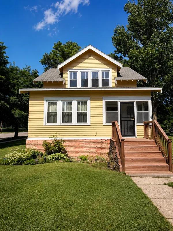 416 2nd AVE S, Sacred Heart, MN 56285