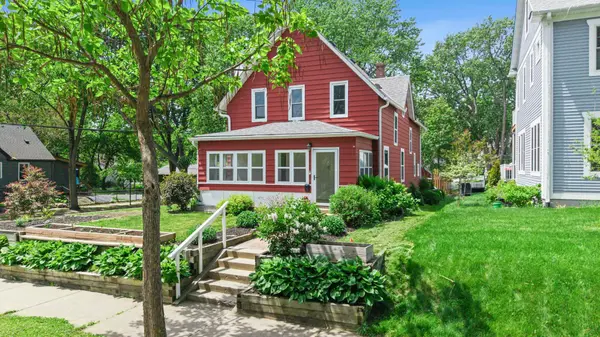 2401 Upton AVE N, Minneapolis, MN 55411
