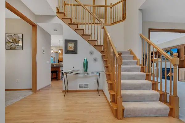 12322 Jasper LN, Eden Prairie, MN 55347