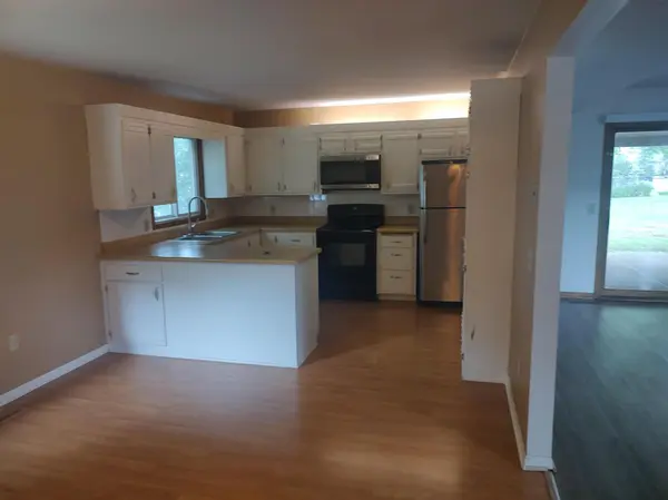 1404 City View CT NE, Rochester, MN 55906