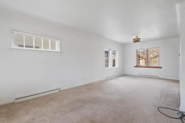 3803 W 4th ST, Duluth, MN 55807