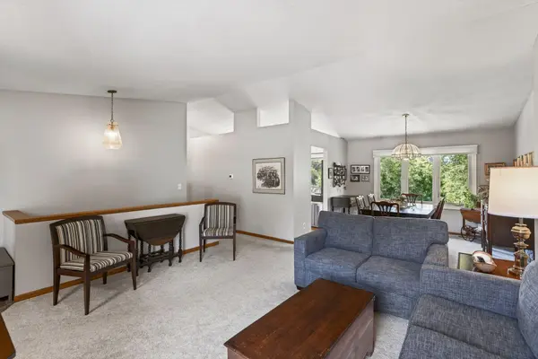 3706 Westmark CIR, Minnetonka, MN 55345