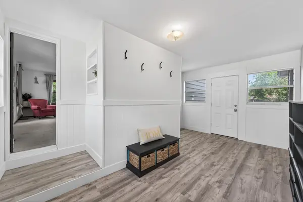 1406 Division ST, Hopkins, MN 55343