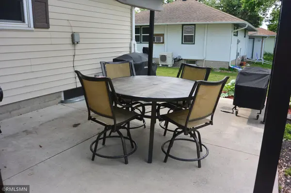 1323 Armstrong AVE N, Glencoe, MN 55336