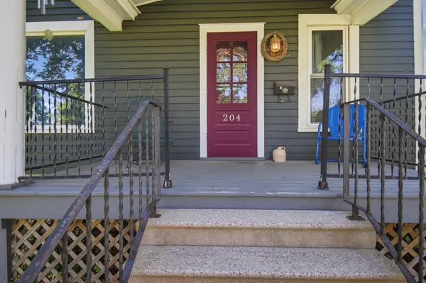 204 Riverside AVE, Owatonna, MN 55060