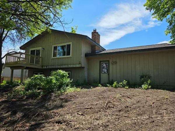 13213 E Manor BLVD, Burnsville, MN 55337