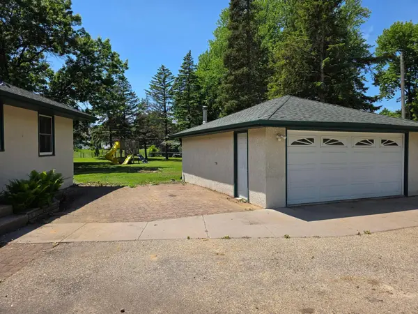 1980 58th ST E, Inver Grove Heights, MN 55077