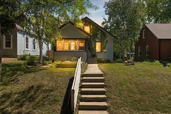 5233 44th AVE S, Minneapolis, MN 55417