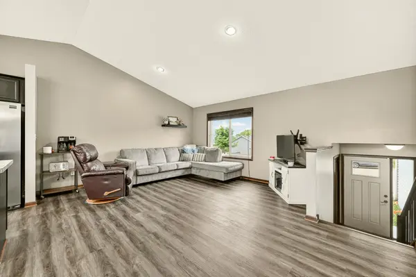 284 Highlands AVE, Zumbrota, MN 55992