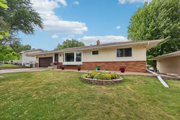3403 71st ST E, Inver Grove Heights, MN 55076