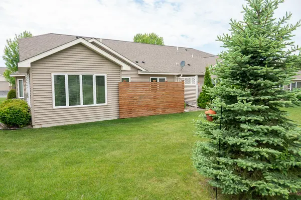 537 Cassandra DR, New Richmond, WI 54017
