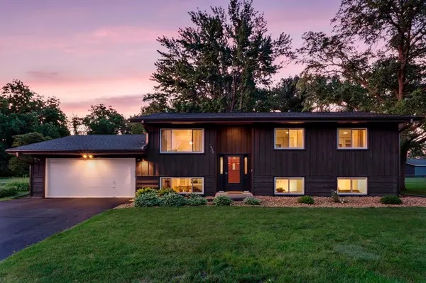 1010 Ferndale ST N, Maplewood, MN 55119