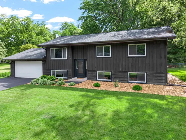 1010 Ferndale ST N, Maplewood, MN 55119