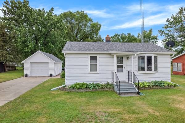 333 W 19th ST,  Buffalo City,  WI 54622