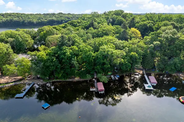 8282 Hidden Bay CT N, Lake Elmo, MN 55042