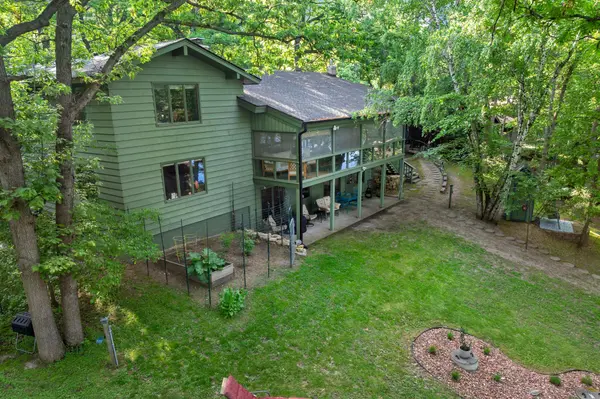 8282 Hidden Bay CT N, Lake Elmo, MN 55042