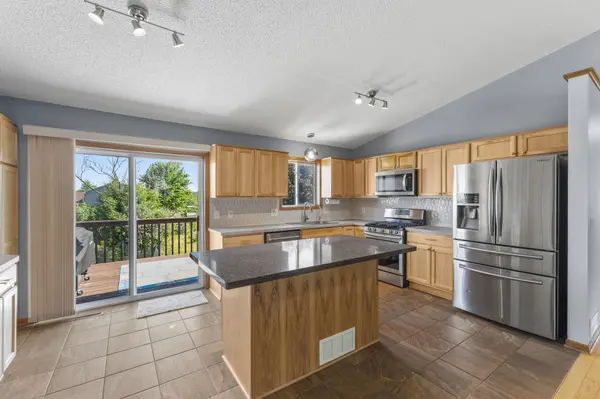 127 Bluestem AVE, Shakopee, MN 55379