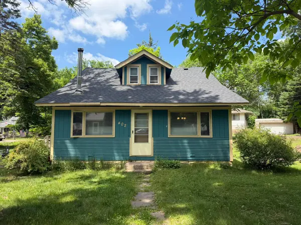 402 Stewart RD, Willernie, MN 55090