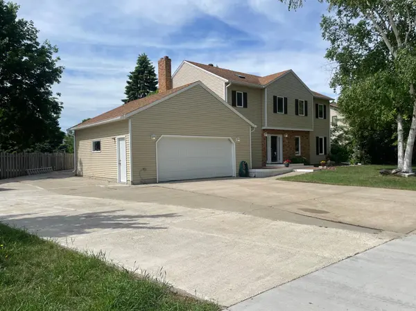1757 23rd ST S, Fargo, ND 58103