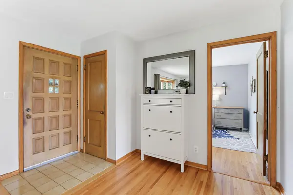 2968 Asbury ST, Roseville, MN 55113
