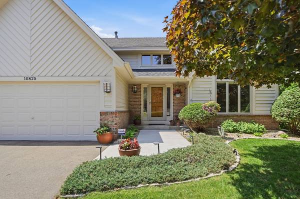 10825 46th PL N, Plymouth, MN 55442