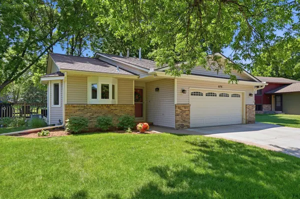 876 Curry TRL, Eagan, MN 55123