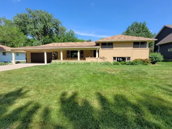3511 Roosevelt ST NE,  Saint Anthony,  MN 55418