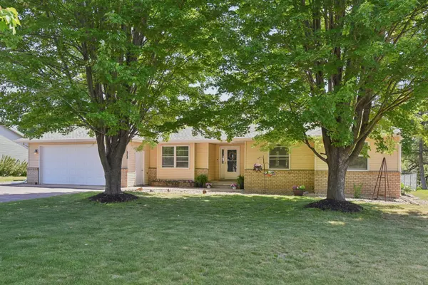 908 Martys WAY, Osceola, WI 54020
