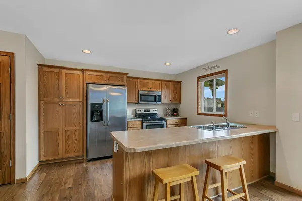 421 4th AVE SE, Saint Joseph, MN 56374