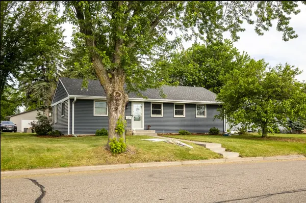 417 6th AVE NE, Osseo, MN 55369