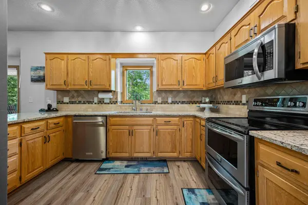 14596 Yosemite AVE S, Savage, MN 55378