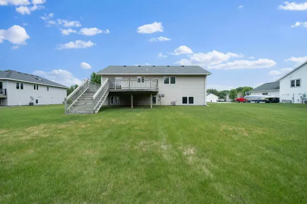 1100 Lochmist LN NW, Alexandria, MN 56308