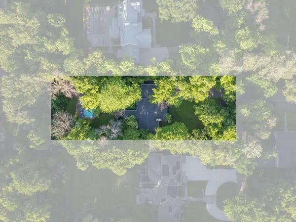 18150 Honeysuckle LN, Wayzata, MN 55391