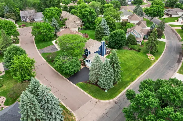 4150 Columbine CT, Vadnais Heights, MN 55127