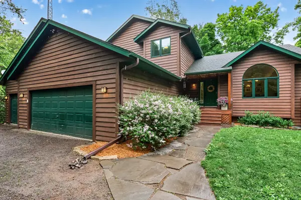 27421 Quinlan AVE, Lindstrom, MN 55045