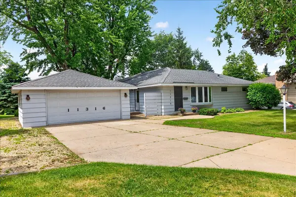 11316 France AVE S, Bloomington, MN 55431