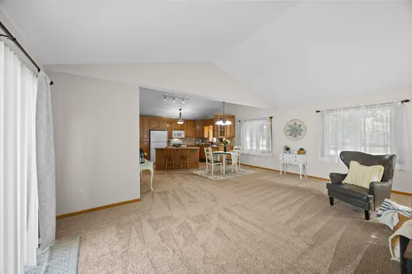 200 Rosewood AVE NW, Isanti, MN 55040
