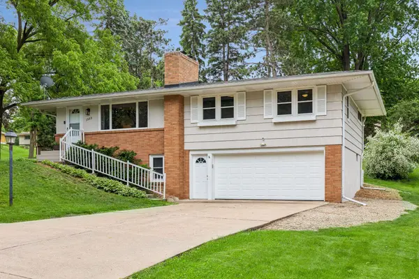 1353 Hillcrest DR NE, Fridley, MN 55432